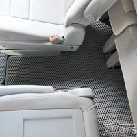 Автомобильные коврики EVA на Chrysler Town & Country V (2007->) 2 ряд: кресла 1+1 убираются в пол